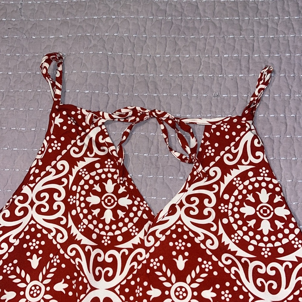 Super Cute Red & White Flowy Tank Top size Small - Picture 5 of 6